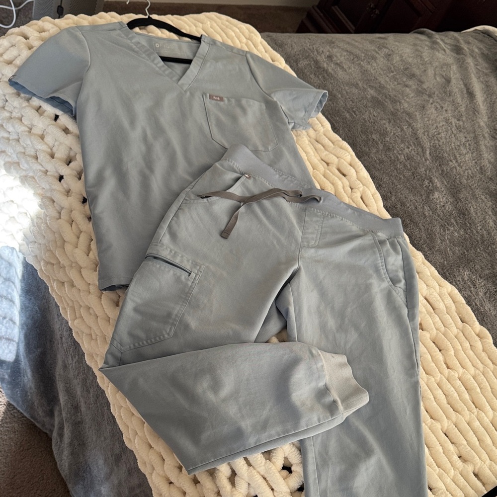Figs Light Blue Scrub Set